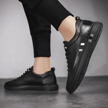 Zapatilla Elegante de Piel Auténtica